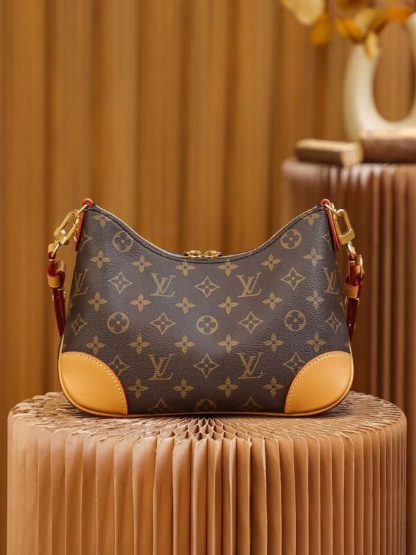 M45832 LOUIS VUITTON Boulogne M45832