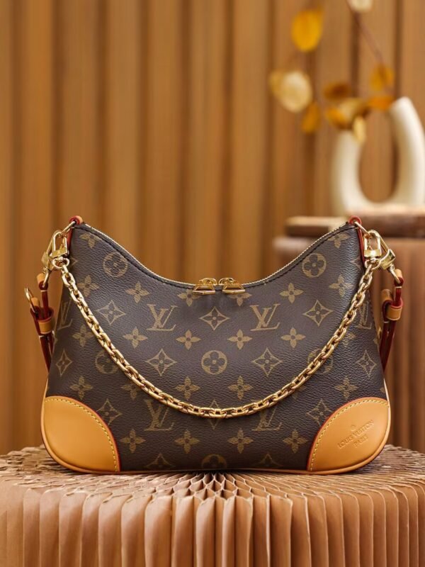 M45832 LOUIS VUITTON Boulogne M45832