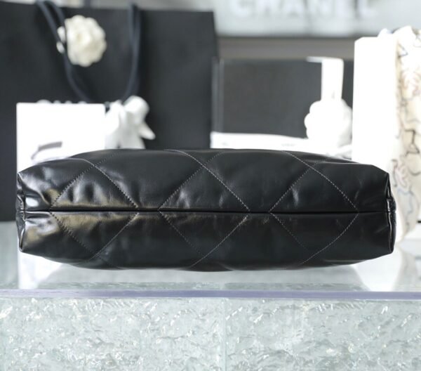 Chane1 22s 黑色金字 中号 (5) CHANEL 22 MEDIUM HANDBAG Gold buckle