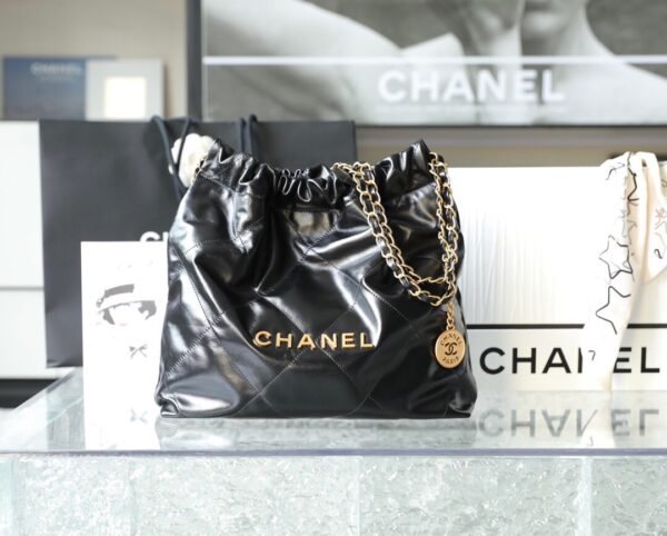 Chane1 22s 黑色金字 小号 (1) CHANEL 22 SMALL HANDBAG Gold buckle