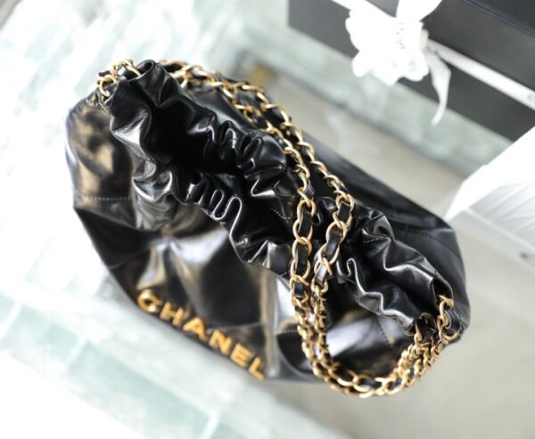 Chane1 22s 黑色金字 小号 (4) CHANEL 22 SMALL HANDBAG Gold buckle