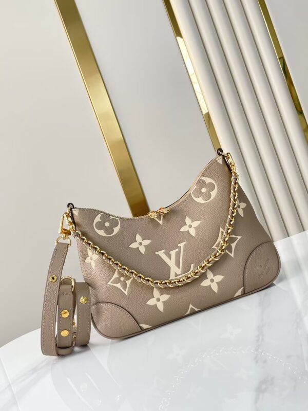 LOUIS VUITTON Boulogne M13224 elephant gray