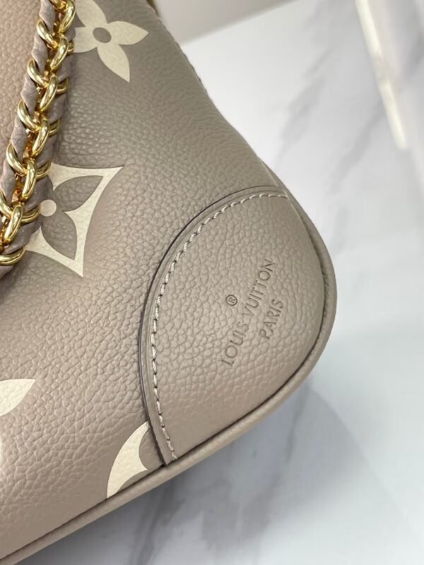 LOUIS VUITTON Boulogne M13224 elephant gray