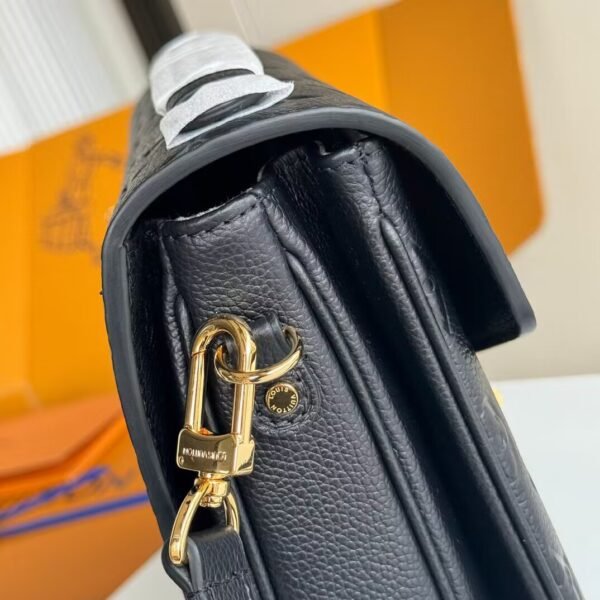 LOUIS VUITTON Pochette Métis M41487