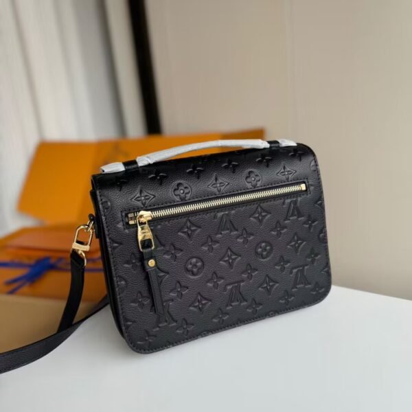 LOUIS VUITTON Pochette Métis M41487