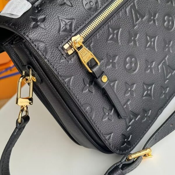 LOUIS VUITTON Pochette Métis M41487