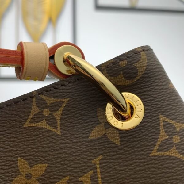 M43703 (4) Graceful MM M43703 red color lining