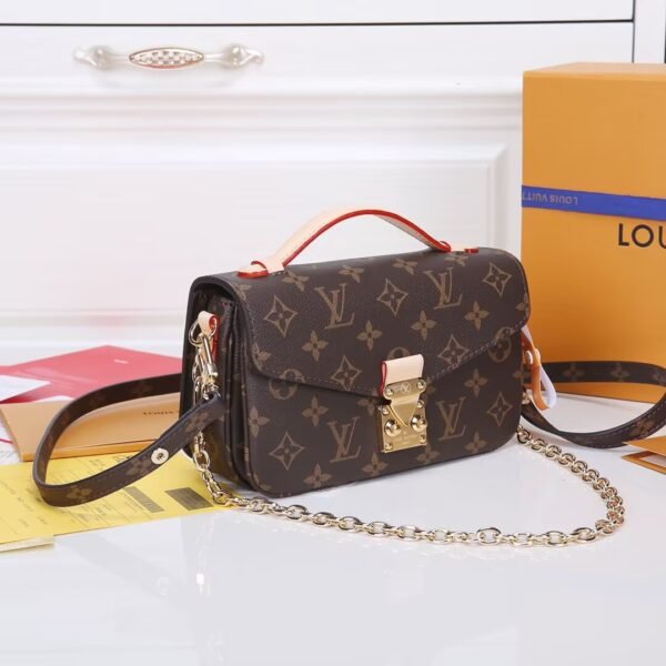 LOUIS VUITTON Pochette Métis East West M46279