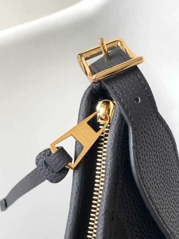 M46289 (7) LOUIS VUITTON CarryAll MM M46289