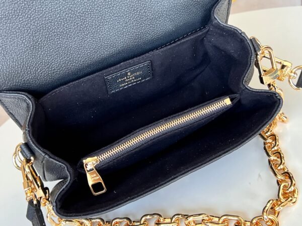 M46595 (8) LOUIS VUITTON Pochette Metis East West