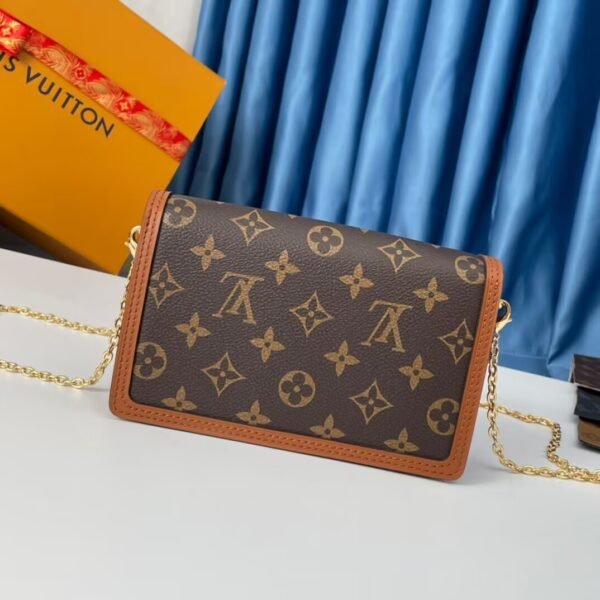 Dauphine Chain Wallet M68746