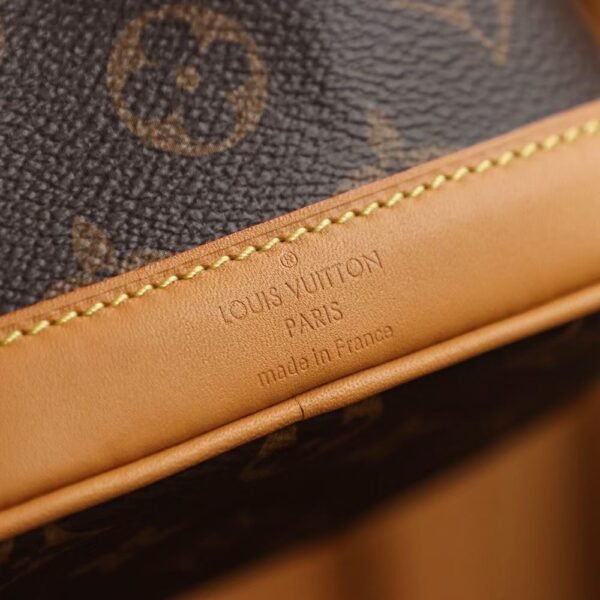 M81266 (8) LOUIS VUITTON Nano Noé M81266