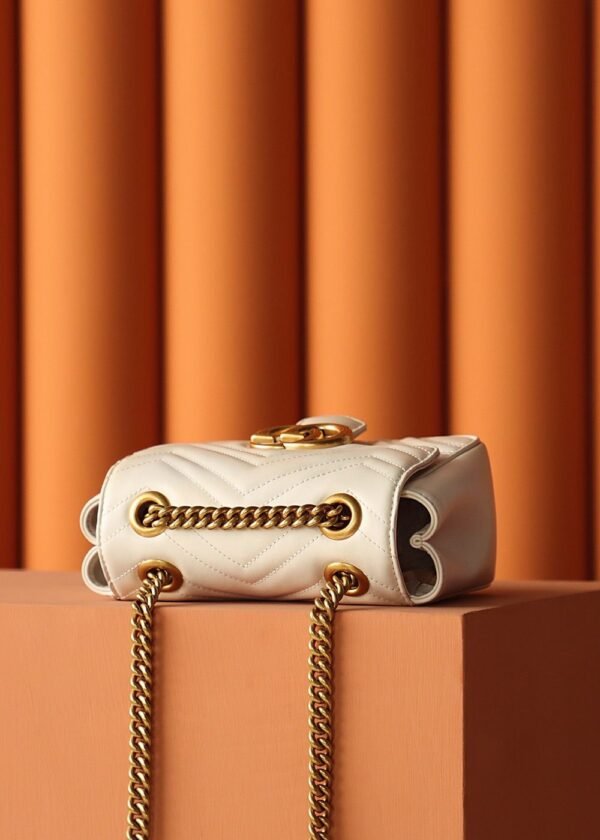 MARMONT 739682 白色 (7) GUCCI MARMONT MINI SHOULDER BAG