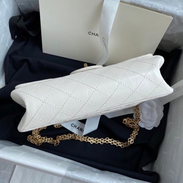 CHANEL 2.55 HANDBAG MEDIUM QUILTED CALFSKIN WHITE