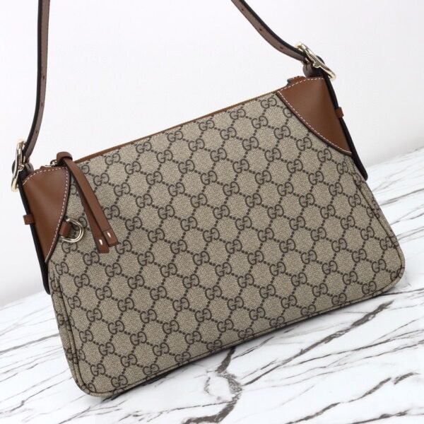 EMBLEM 棕色中号 815216 (8) GUCCI EMBLEM MEDIUM SHOULDER BAG 815216