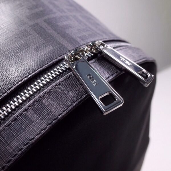 FENDI Diagonal背包 (7) FENDI Diagonal Backpack
