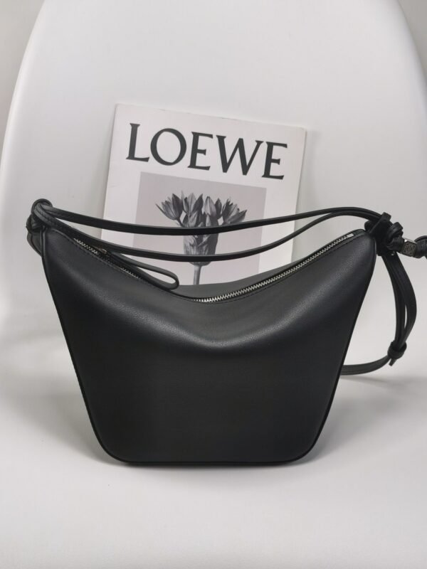 LOEWE Mini Hammock hobo in classic calfskin