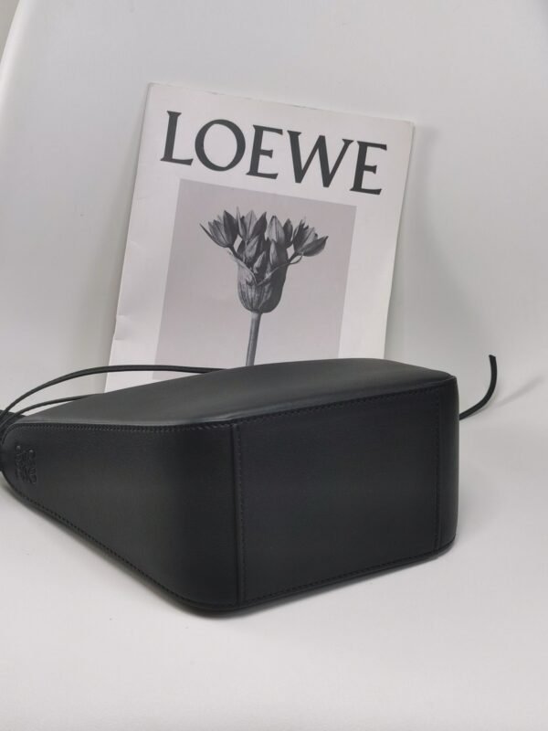 LOEWE Mini Hammock hobo in classic calfskin
