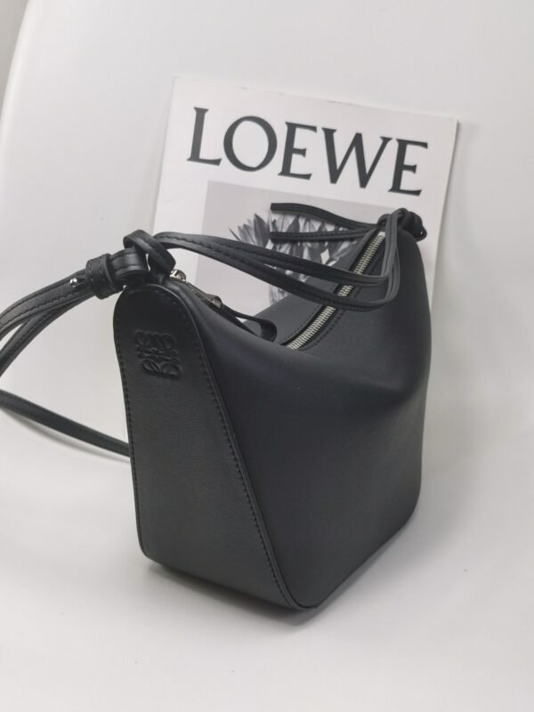 LOEWE Mini Hammock hobo in classic calfskin
