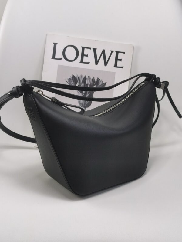 LOEWE Mini Hammock hobo in classic calfskin