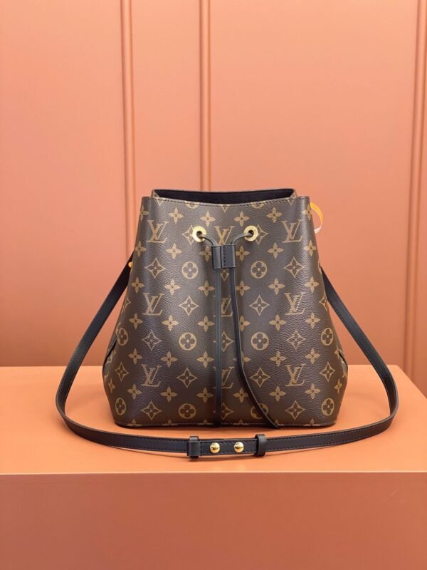 M44020 (1) LOUIS VUITTON NéoNoé MM M44020