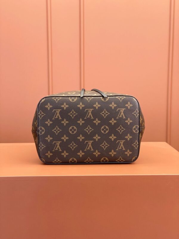 M44020 (7) LOUIS VUITTON NéoNoé MM M44020