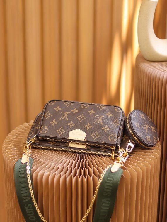 LV Multi Pochette Accessoires M44813/M44840
