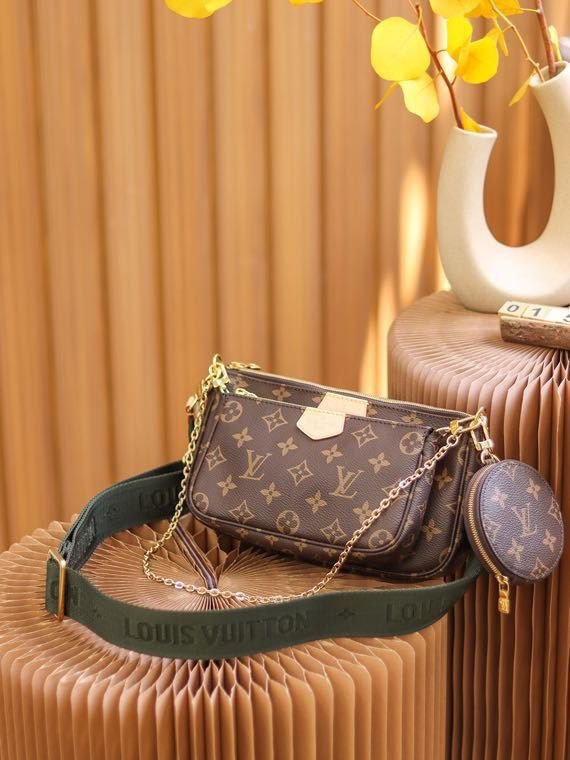 LV Multi Pochette Accessoires M44813/M44840
