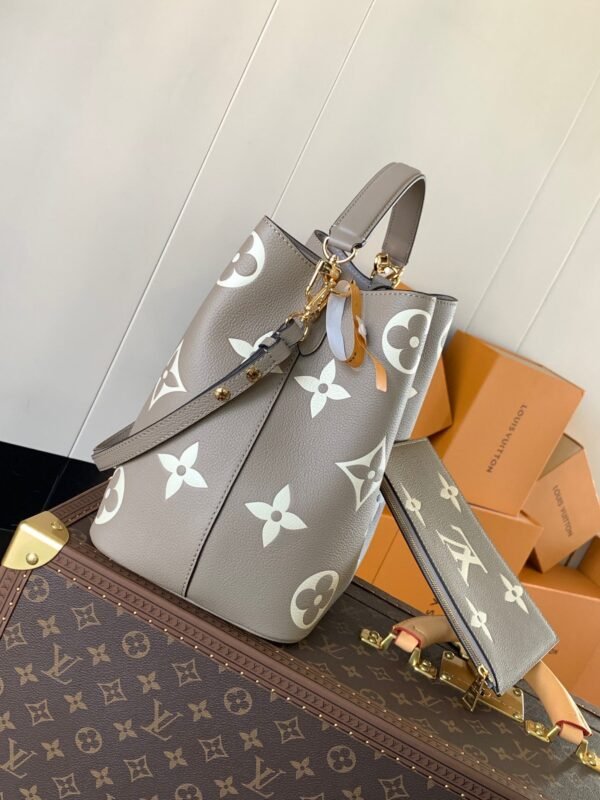 LOUIS VUITTON NéoNoé MM M45555