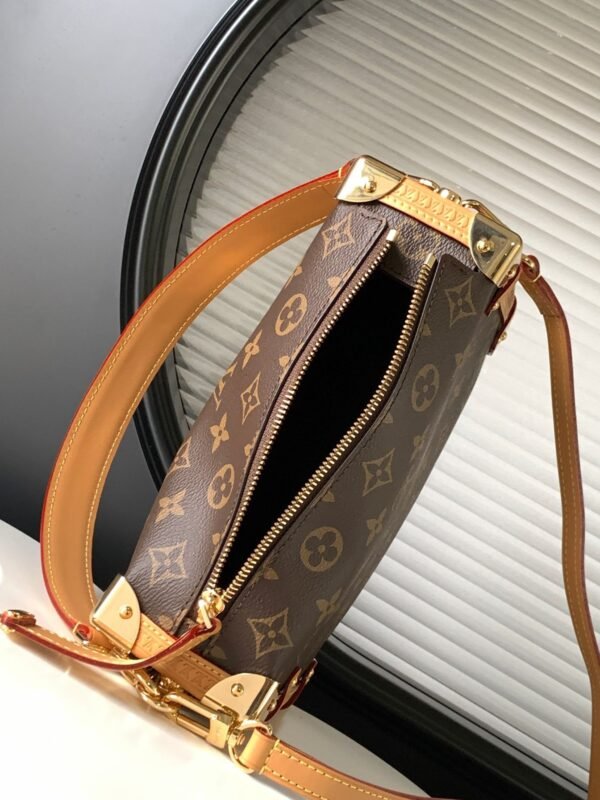 M46358 (2) LOUIS VUITTON Side Trunk M46358/M46815/M14513