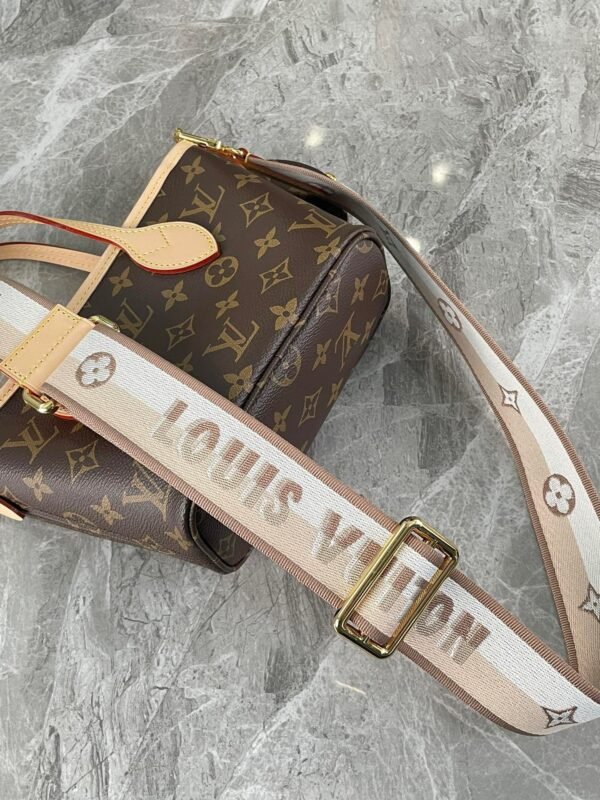 M46705 (9) LOUIS VUITTON Neverfull BB M46705
