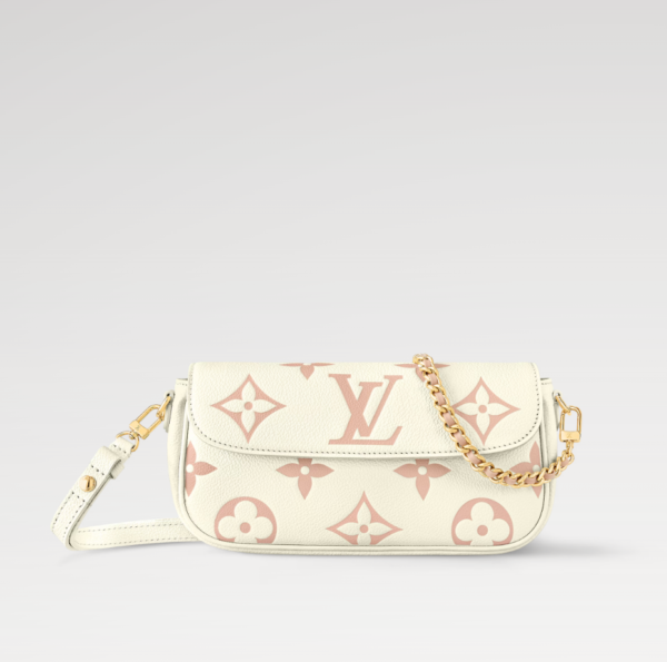 M83026 (1) LOUIS VUITTON Wallet on Chain Ivy M83026