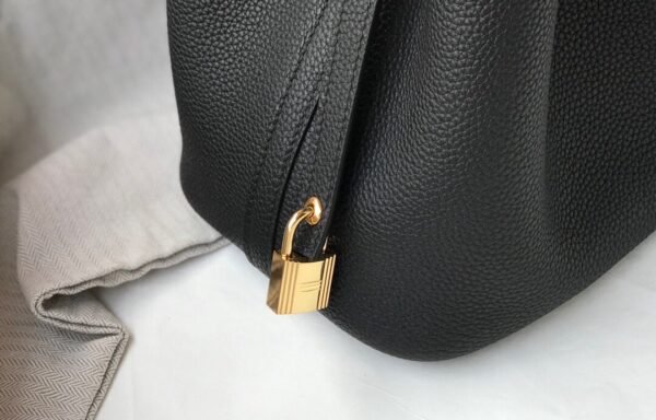 Hermès Picotin Lock 22 bag Gold buckle