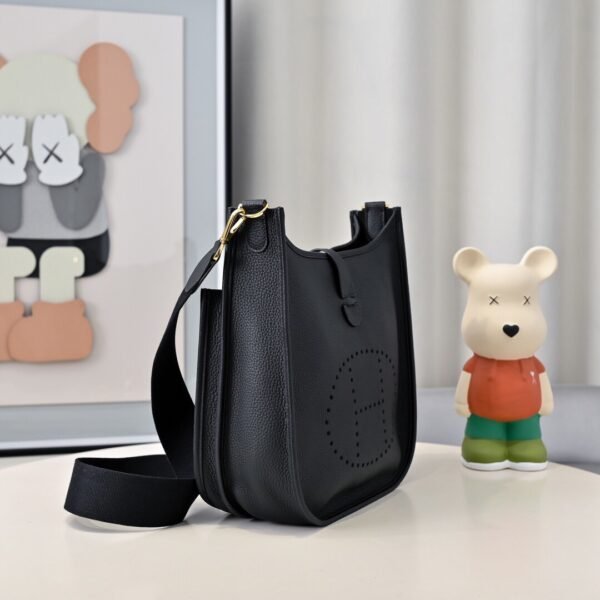 Hermès Evelyne 29 PM Evelyne Taurillon Maurice Gold buckle