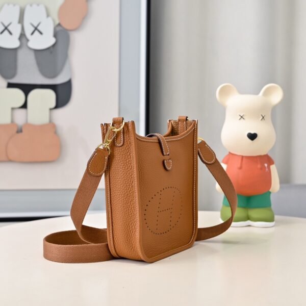 Hermès Evelyne 16 TPM Evelyne Taurillon Maurice Gold buckle