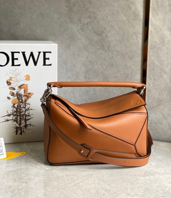 loewe Puzzle 中号 棕色 (1) LOEWE Medium Classic Puzzle Bag in Cowhide