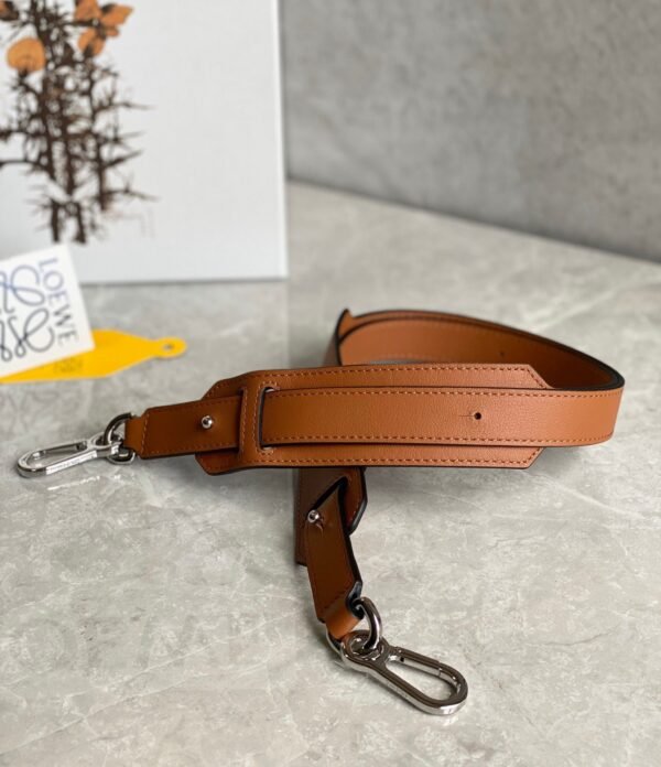 loewe Puzzle 中号 棕色 (6) LOEWE Medium Classic Puzzle Bag in Cowhide