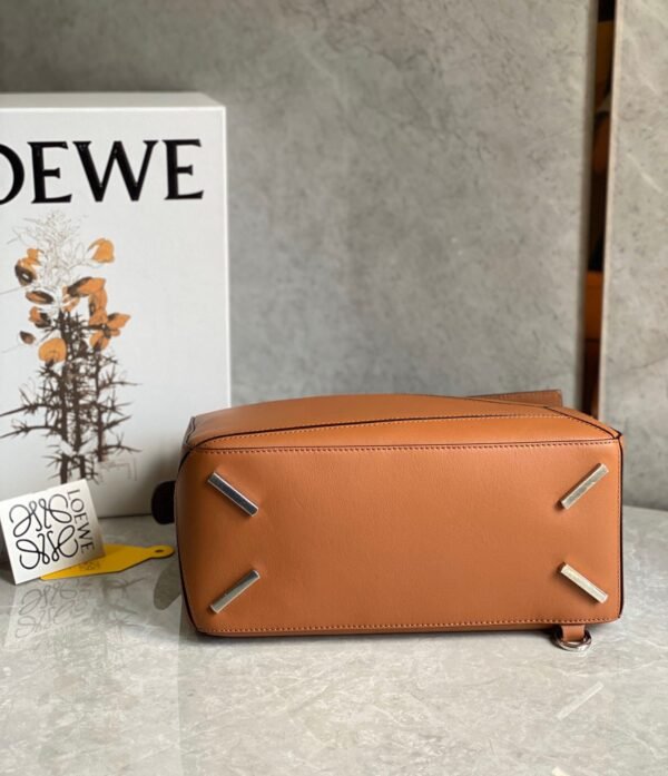 loewe Puzzle 中号 棕色 (7) LOEWE Medium Classic Puzzle Bag in Cowhide