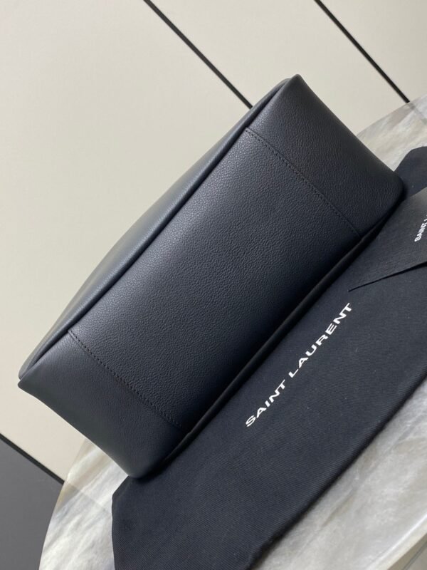 YSL LE 5 À 7 SUPPLE LARGE IN GRAINED LEATHER