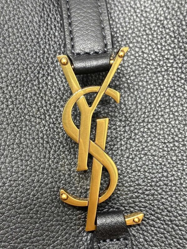 ysl LE5À7 小号黑色 (9) YSL LE 5 À 7 SUPPLE SMALL IN GRAINED LEATHER