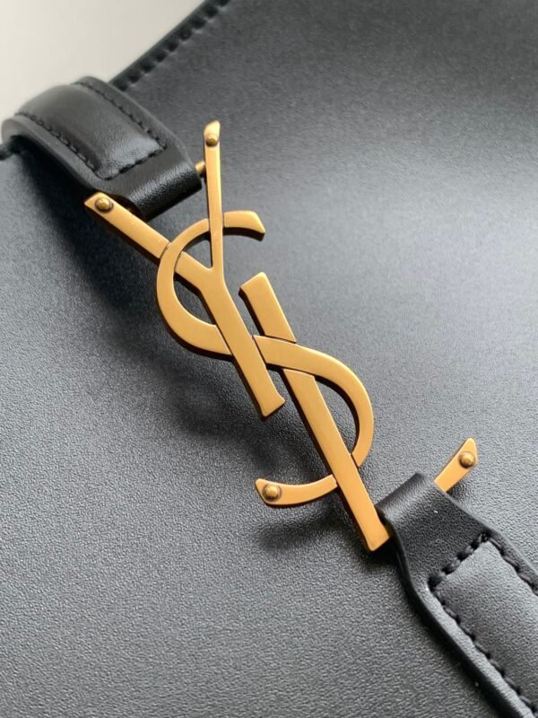 YSL LE 5 À 7 IN SMOOTH LEATHER