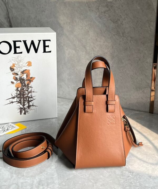 LOEWE Hammock bag in classic calfskin