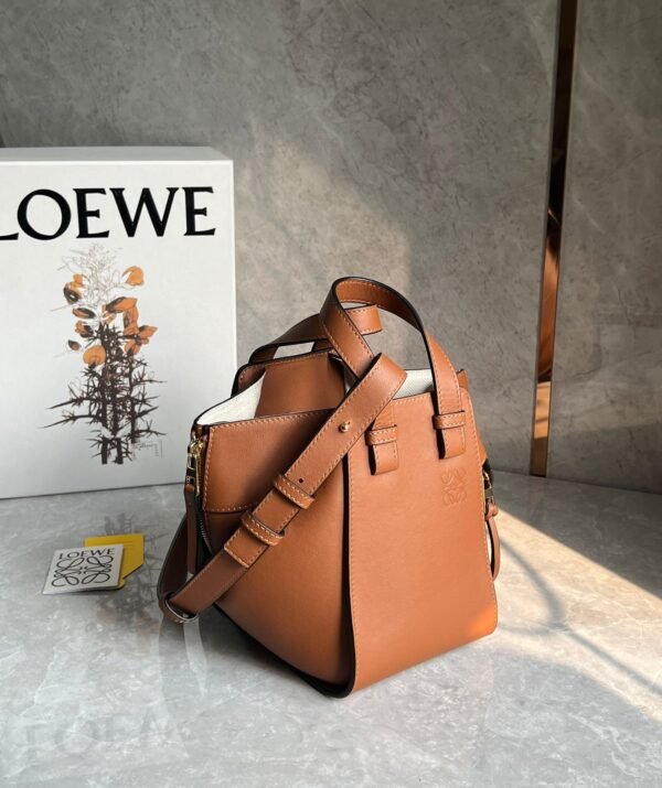 LOEWE Hammock bag in classic calfskin