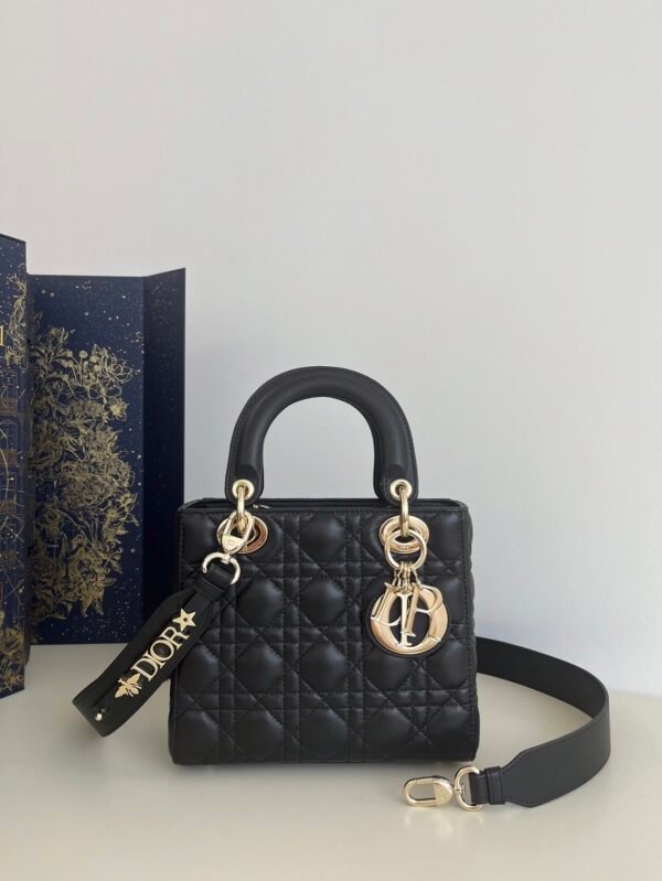 羊皮戴妃包4格黑色 (2) Dior Small Lady Bag Lambskin Cannage