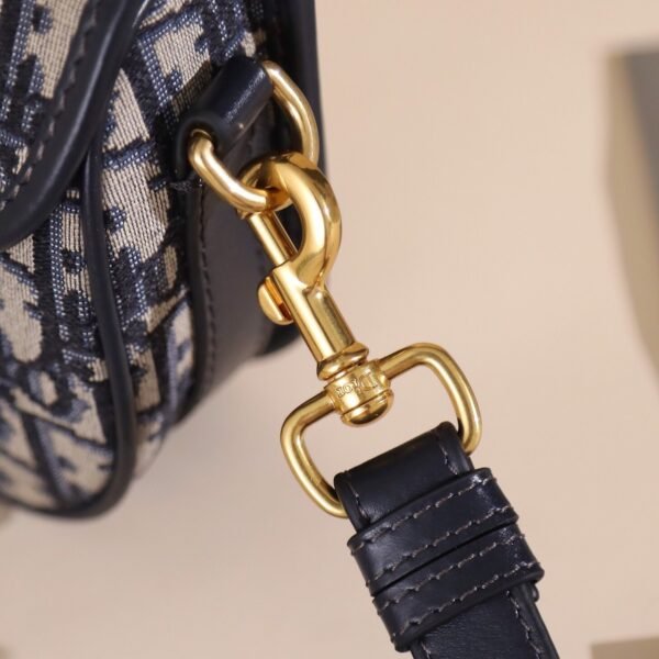 迪奥 bobby老花小号 (4) Small Dior Bobby Bag