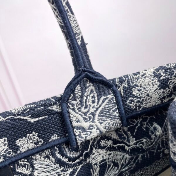 Medium Dior Tote Bag Jouy print embroidery