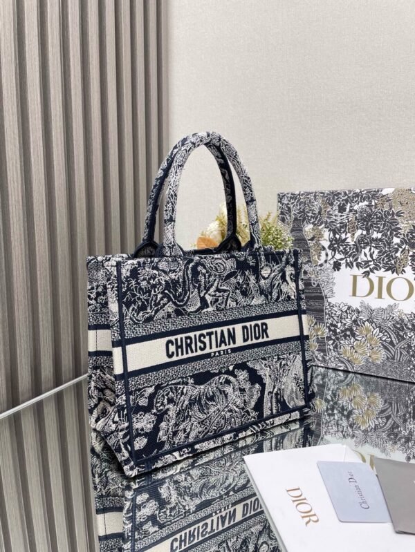 Small Dior Tote Bag Jouy print embroidery