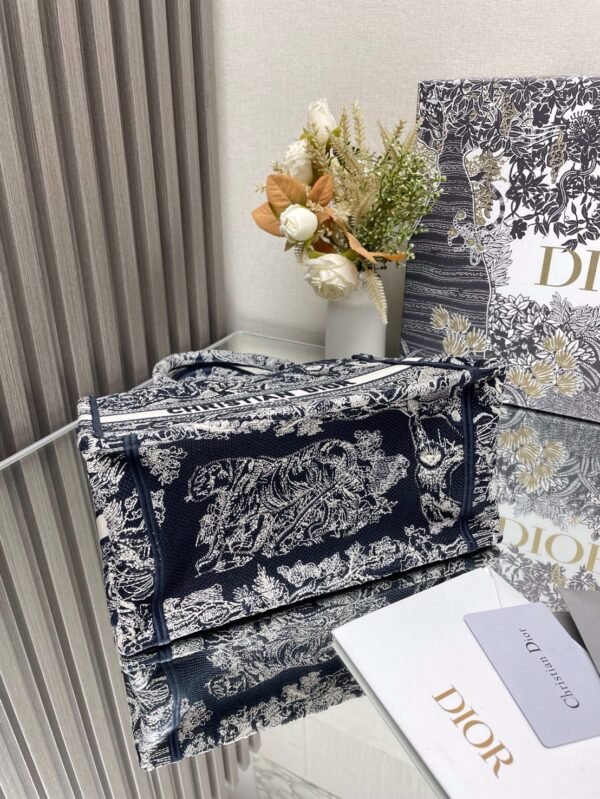 Small Dior Tote Bag Jouy print embroidery