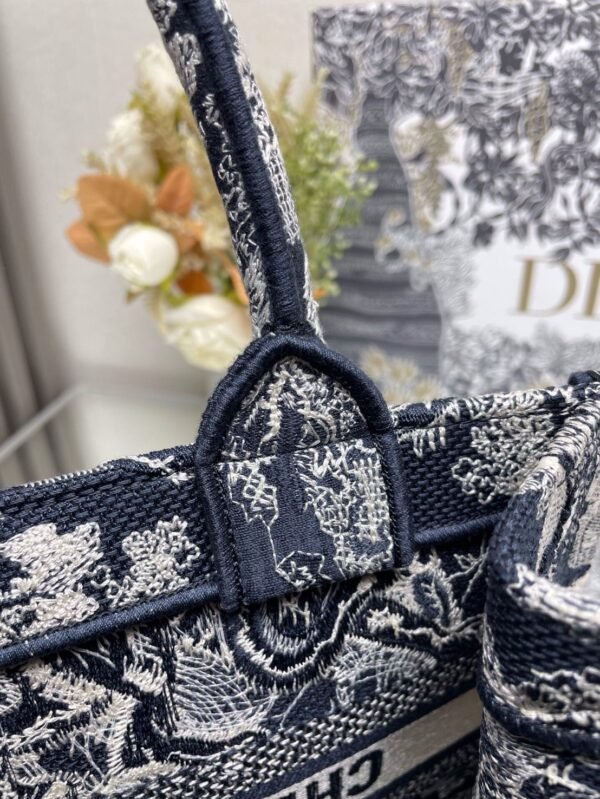 Small Dior Tote Bag Jouy print embroidery