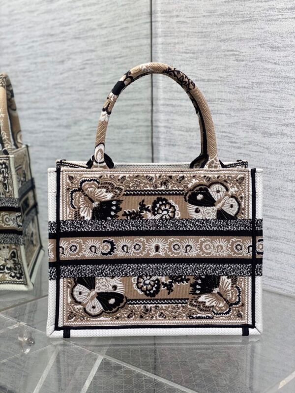 迪奥 book tote 花蝴蝶系列小号 (4) Small Dior Book Tote Bag Floral Butterfly Pattern